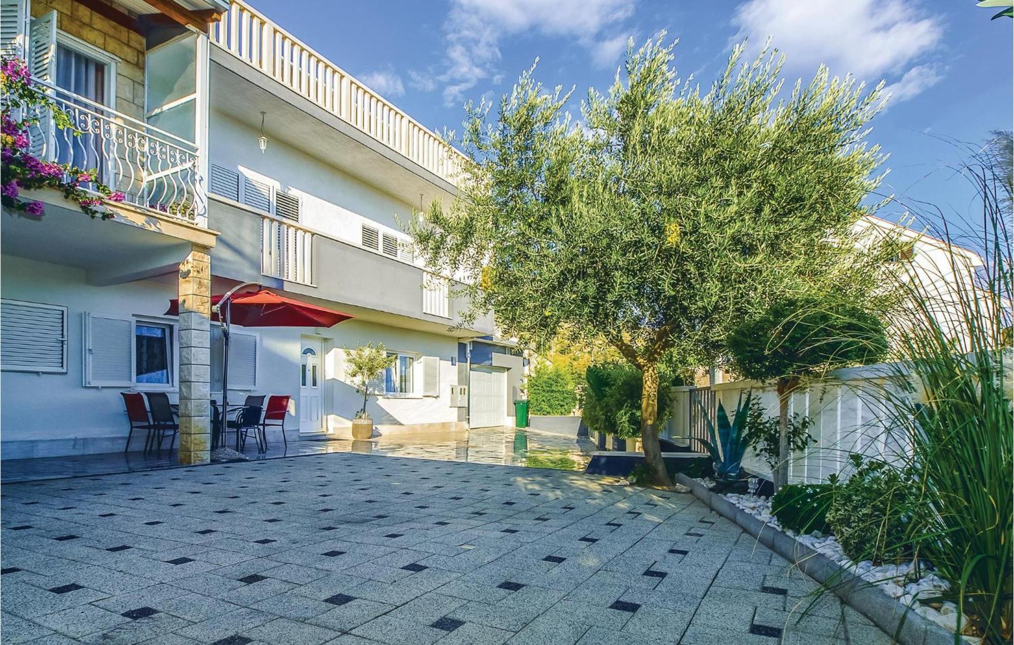 Apartment Stjepana 05 Dugi Rat Exteriér fotografie